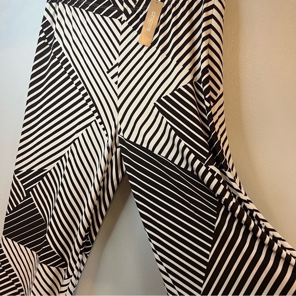 NWT Chicos Travelers Palazzo Wide Leg Pull On Pants Brown White Striped Size L - Picture 3 of 8